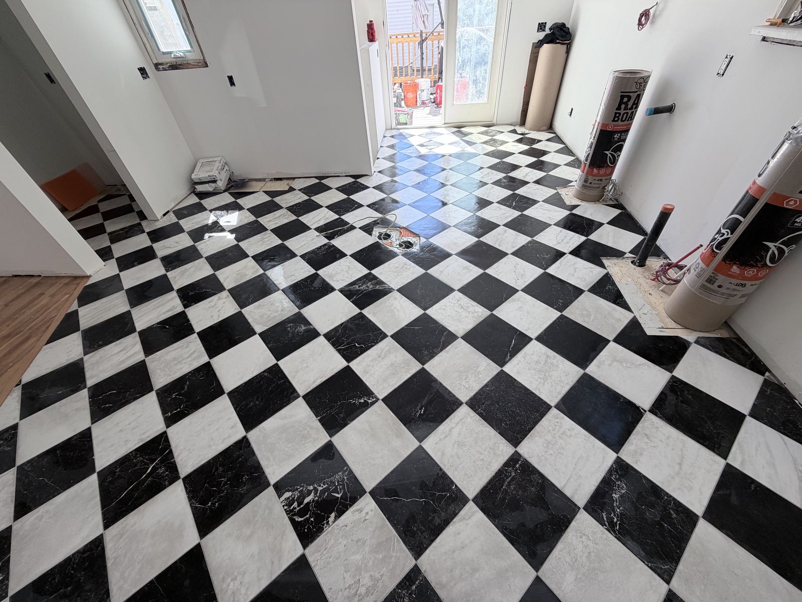 Black and white diamond pattern floor tile